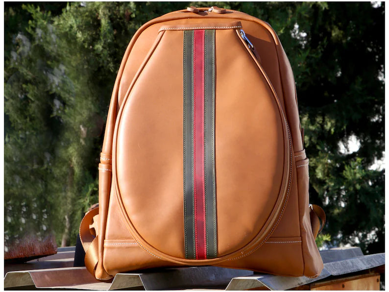 Zaino da Tennis in Pelle – Eleganza, Comfort e Grande Capacità