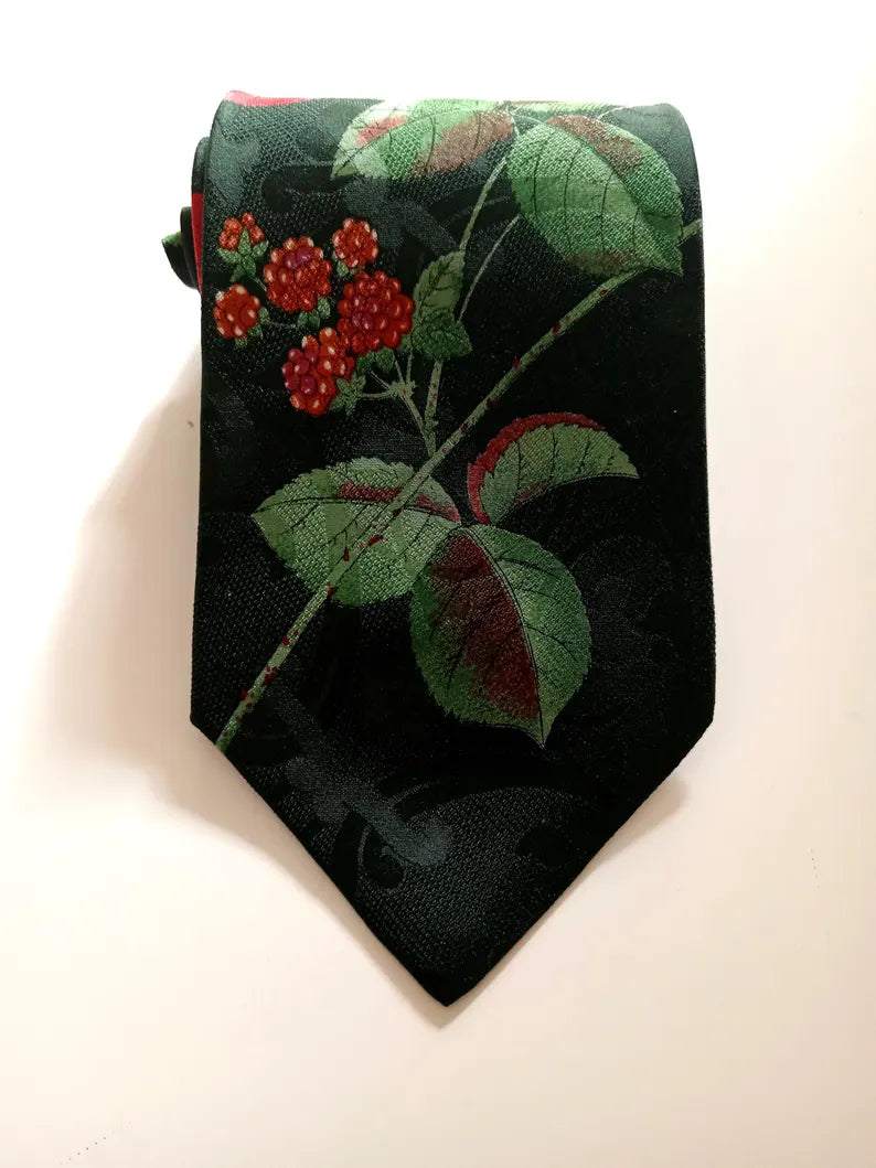 Cravatta Floreale Elegante – Fantasia Botanica dallo Stile Esclusivo