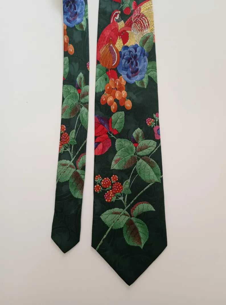 Cravatta Floreale Elegante – Fantasia Botanica dallo Stile Esclusivo