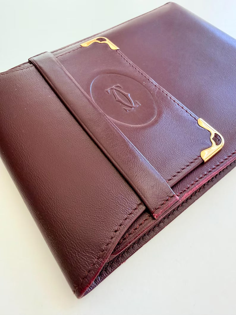Portafoglio in Pelle Premium con Fascia Elastica – Elegante e Compatto