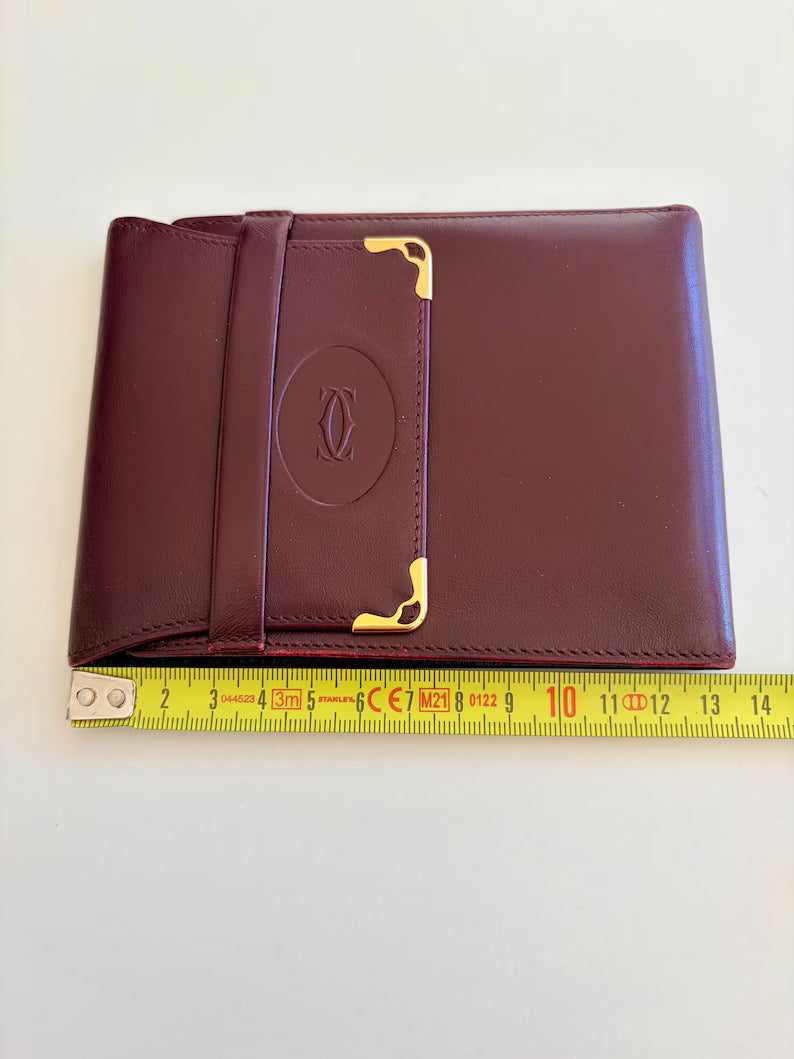 Portafoglio in Pelle Premium con Fascia Elastica – Elegante e Compatto