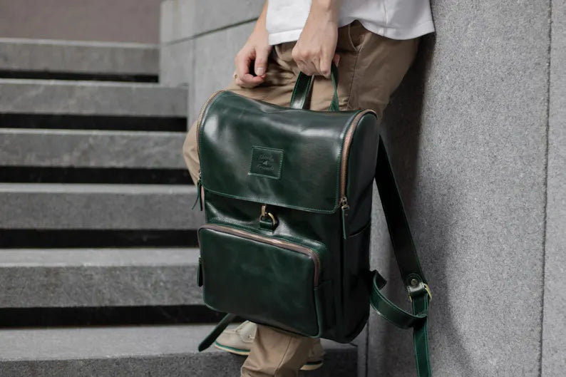Zaino in Pelle Premium – Eleganza Moderna e Grande Capacità